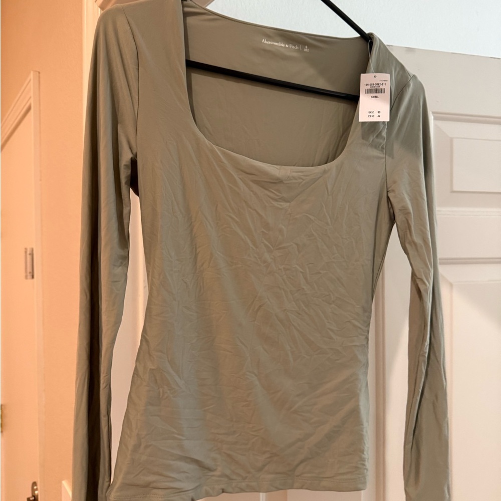 Abercrombie & Fitch Women's Green Long Sleeve Top